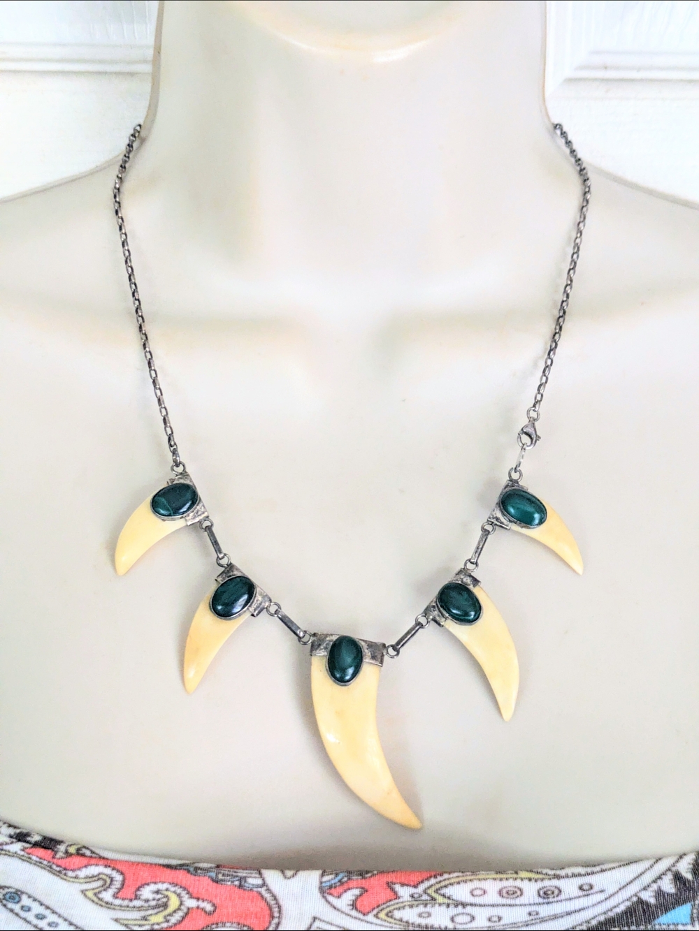 Vintage Sterling Silver Wild Boar Tusk & Green Malachite Link Chain Necklace